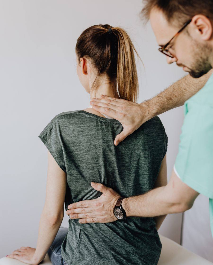 Physiotherapist treating a patient at Life Care Physio Faisalabad